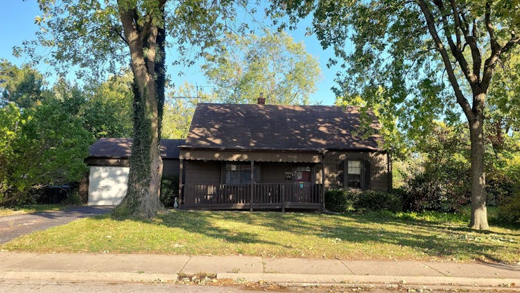 16319 School St South Holland, IL 60473, Cook County