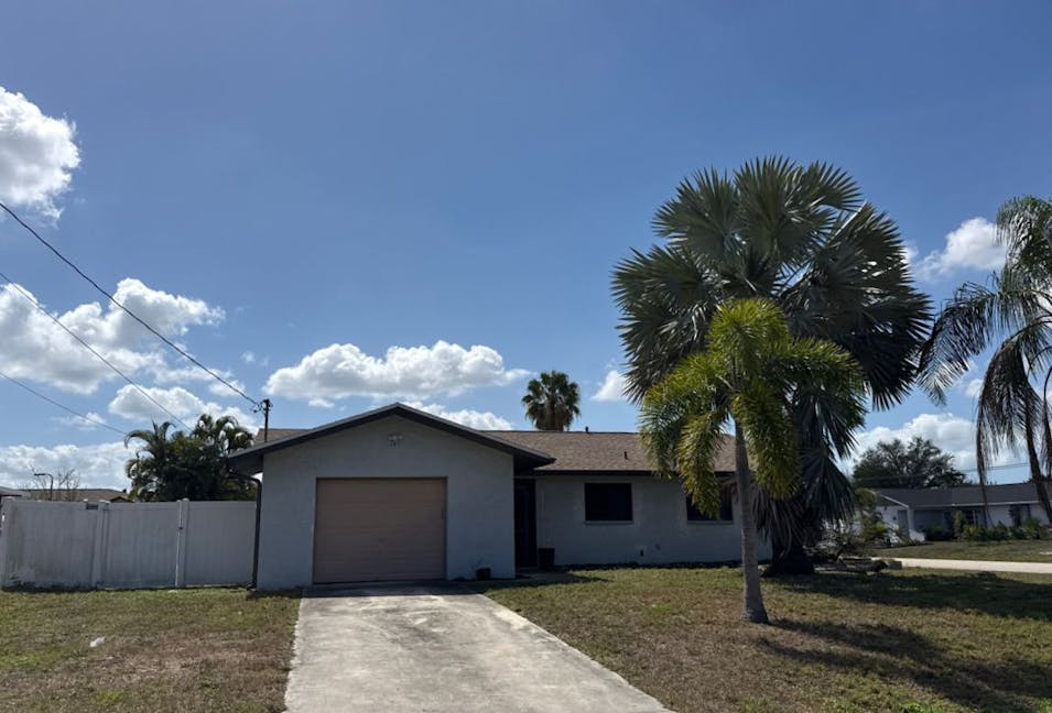 1718 SE 14th Ter Cape Coral, FL 33990, Lee County