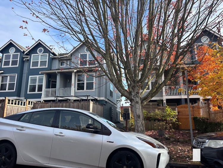 4436 D 44th Ave SW Seattle, WA 98116, King County