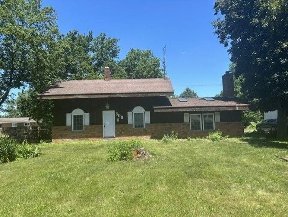 300 W Chicago Rd White Pigeon, MI 49099, Saint Joseph County