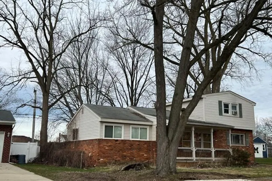 8641 Beatrice Westland, MI 48185, Wayne County