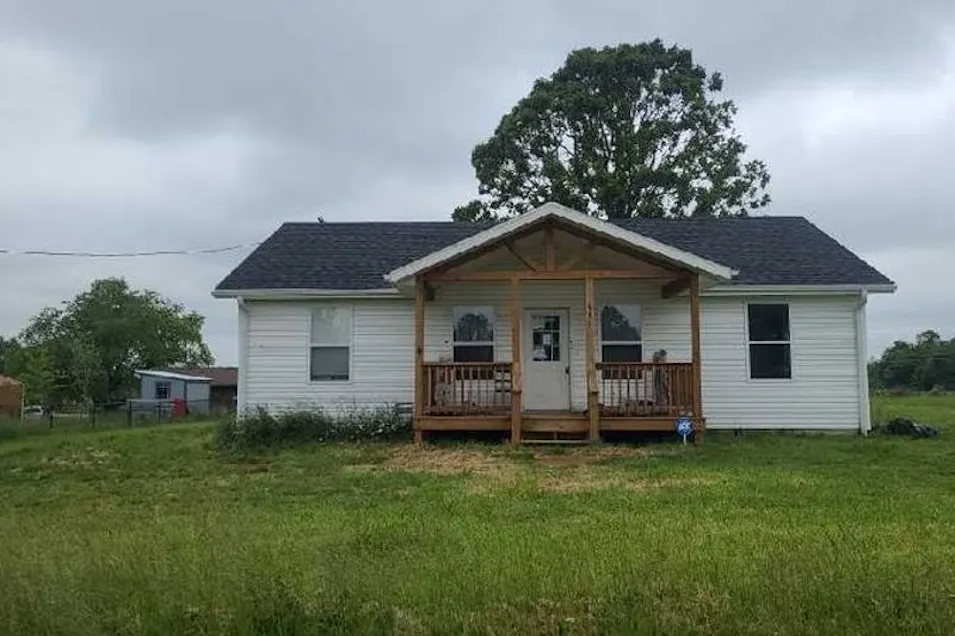 521 W Ventura Dr Seymour, MO 65746, Webster County