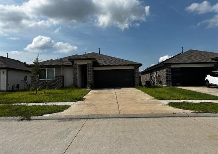 715 Silver Kettle Drive Rosharon, TX 77583, Brazoria County