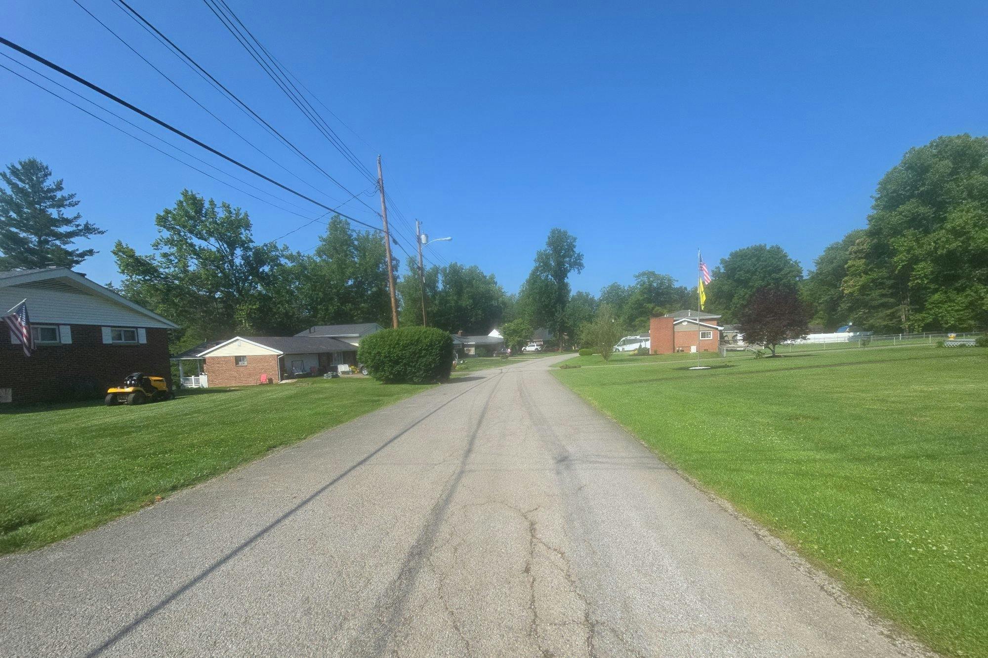 Parkview Dr, Saint Albans, WV 25177