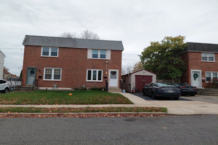 424 Broomall St Folsom, PA 19033, Delaware County