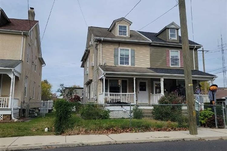 304 W Walnut Street North Wales, PA 19454, Montgomery County