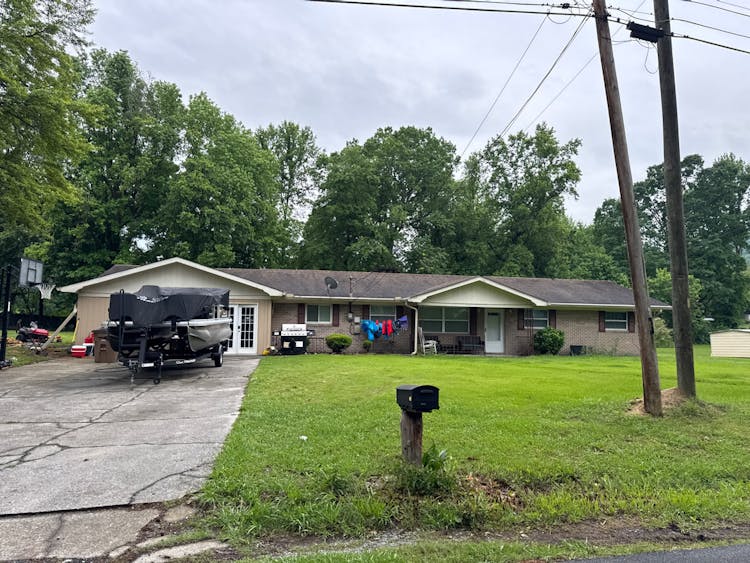 1109 Cavender Drive Dalton, GA 30720, Whitfield County