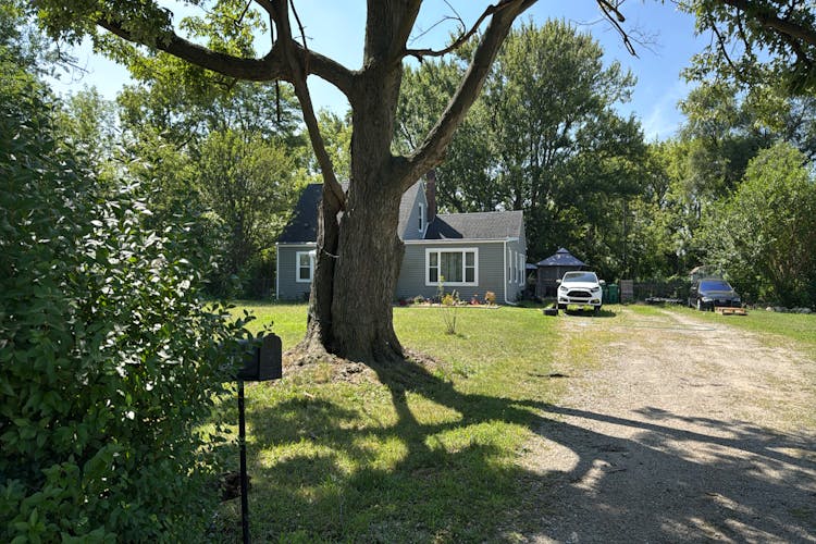 33721 Bock St Garden City, MI 48135-1138, Wayne County