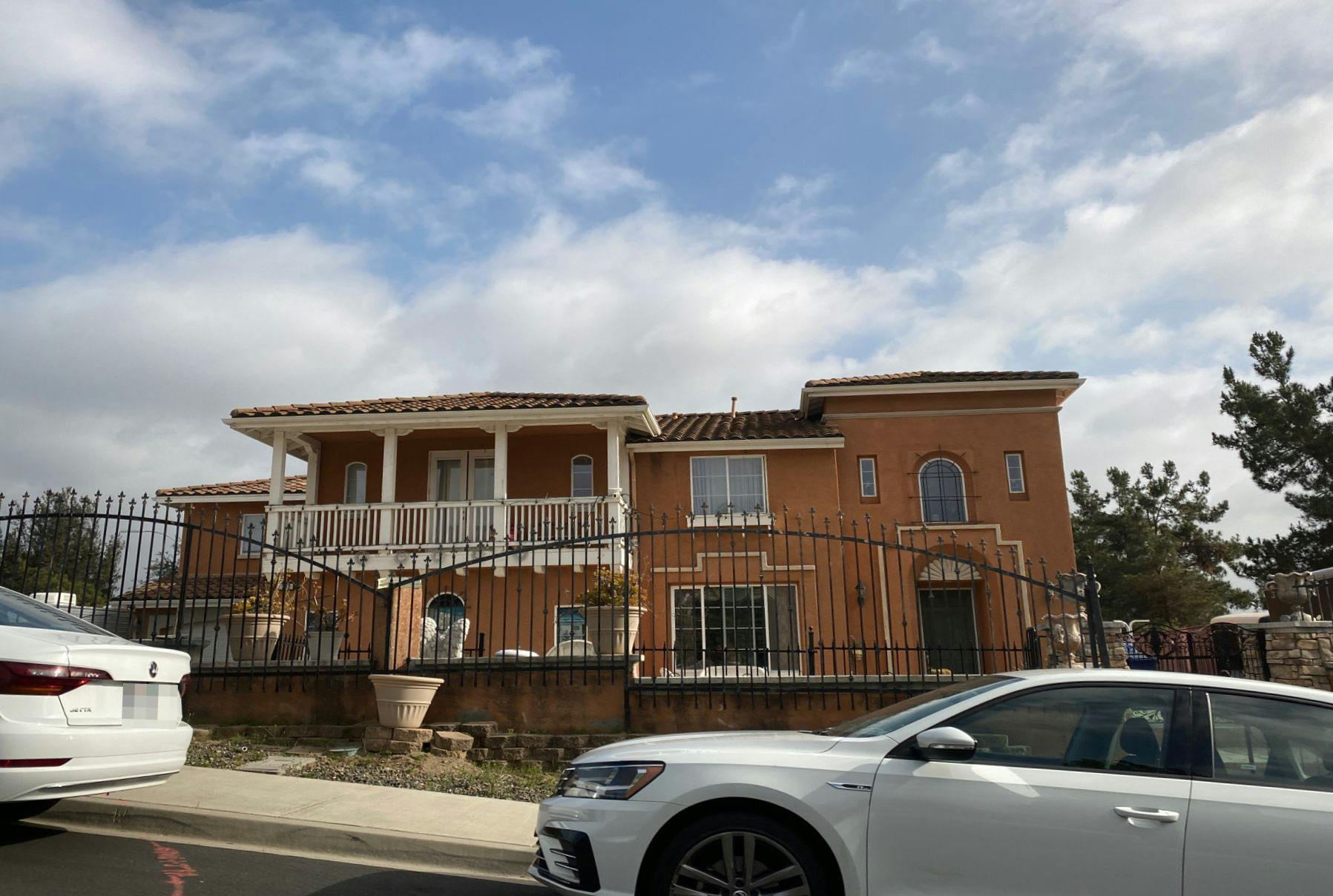 303-amparo-dr-escondido-ca-92025-usa