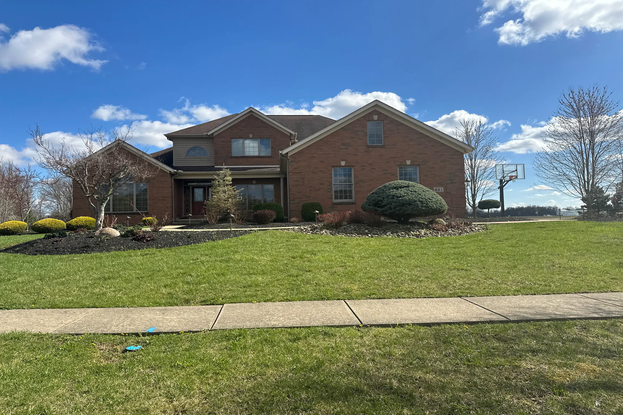 Linden Ln, Willard, OH 44890