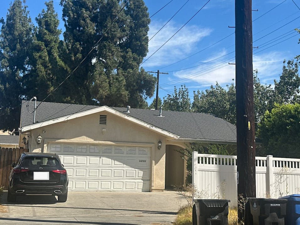 14703 Archwood St Los Angeles, CA 91405, Los Angeles County