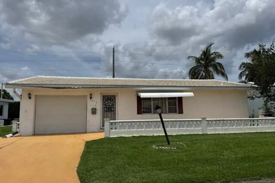 1913 SW 16th Ave Boynton Beach, FL 33426, Palm Beach County