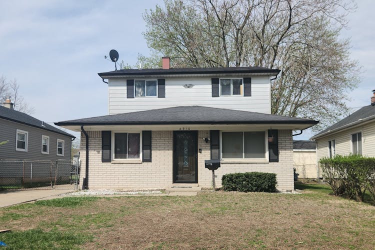 4910 Westpoint St Dearborn Heights, MI 48125, Wayne County