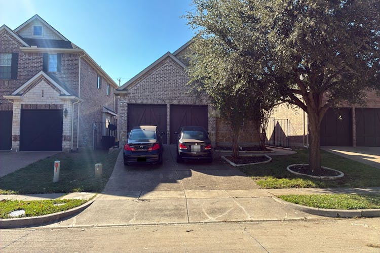 1051 Kaylie St Grand Prairie, TX 75052, Dallas County