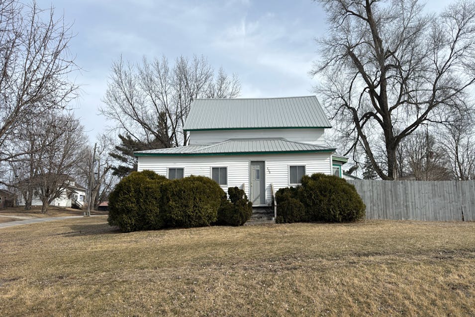 408 Washington St Malcom, IA 50157, Poweshiek County