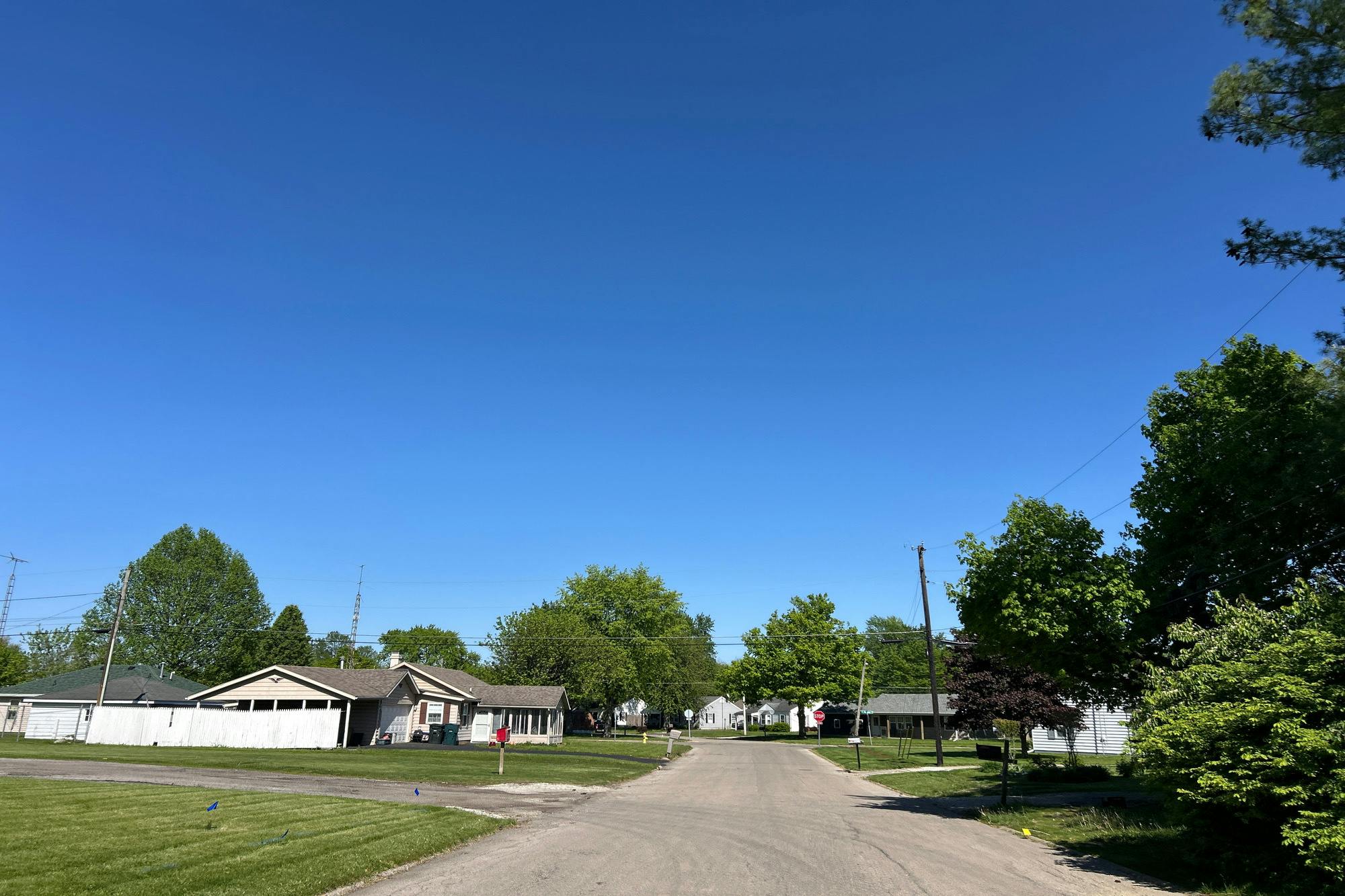 Sharon Dr, Muncie, IN 47302