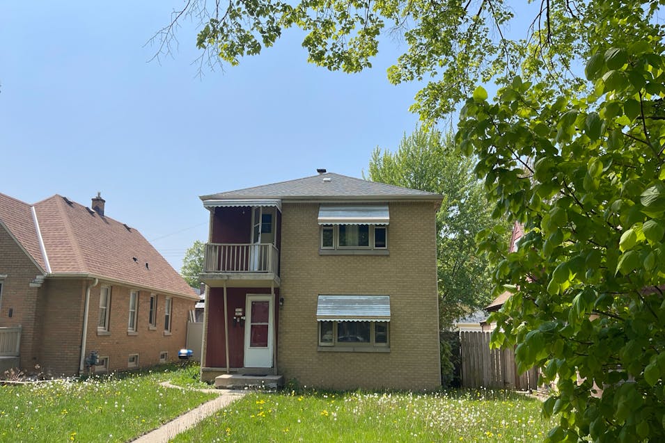 3817-3819 N 77th St Milwaukee, WI 53222, Milwaukee County