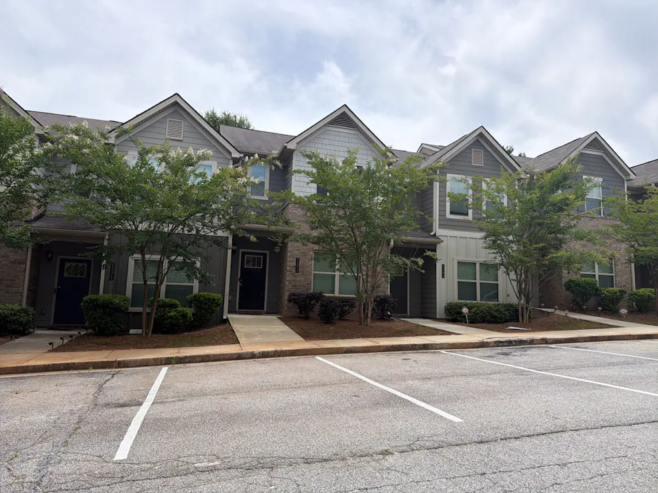 2570 Bayrose Cir Atlanta, GA 30344, Fulton County