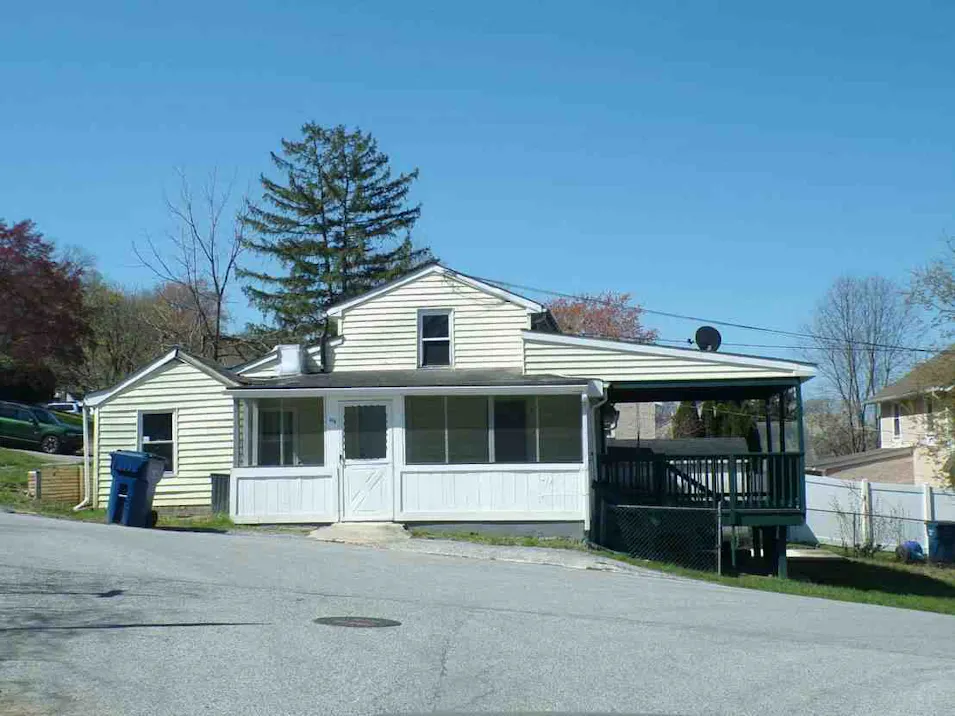 40 W Birch St Coatesville, PA 19320, Chester County