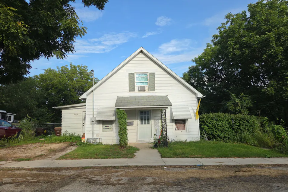 201 N College Street Mount Carroll, IL 61053, Carroll County