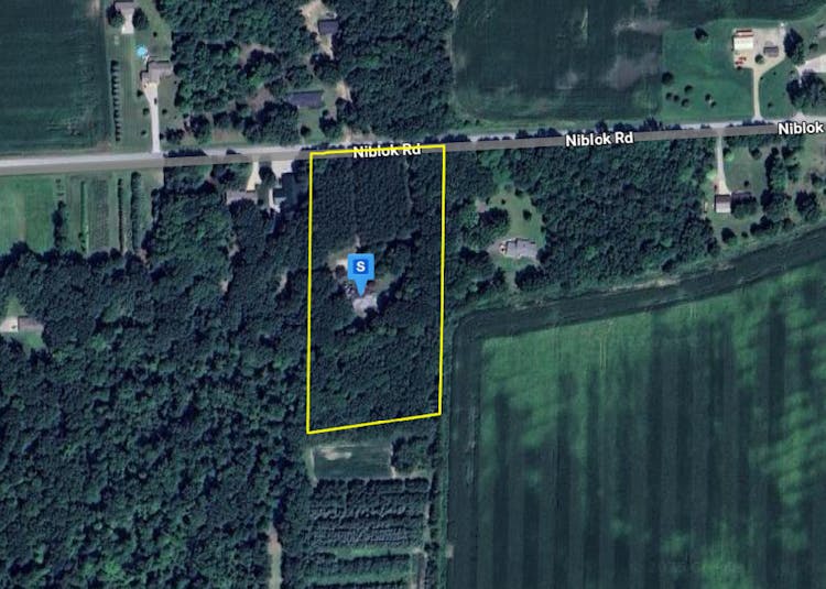 12585 Niblock Rd Chesaning, MI 48616, Saginaw County