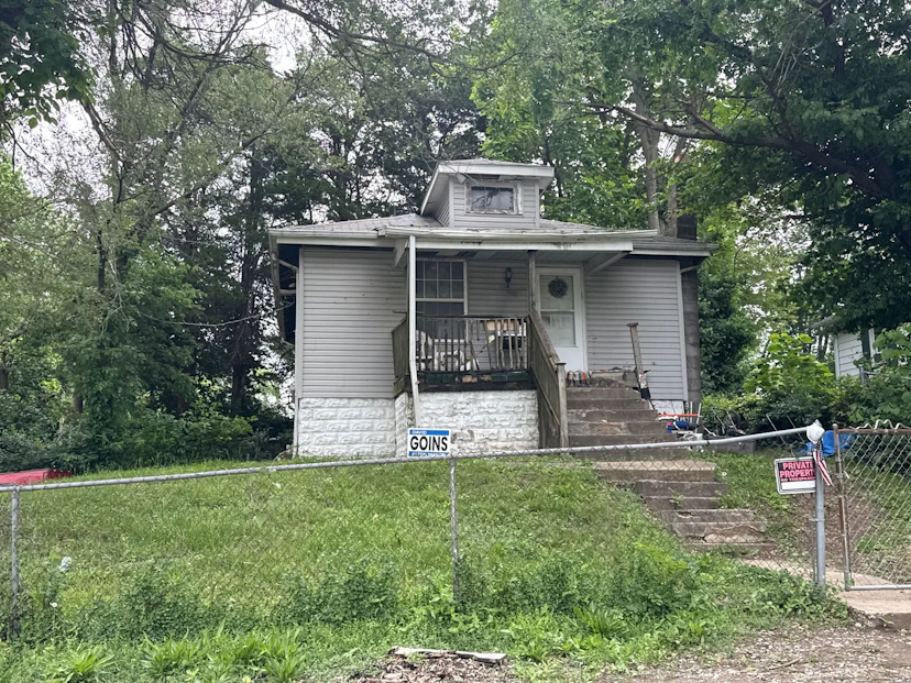 2123 Pleasant St