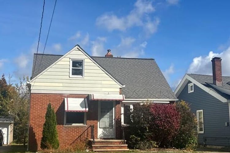 363 E 324th St Willowick, OH 44095, Lake County