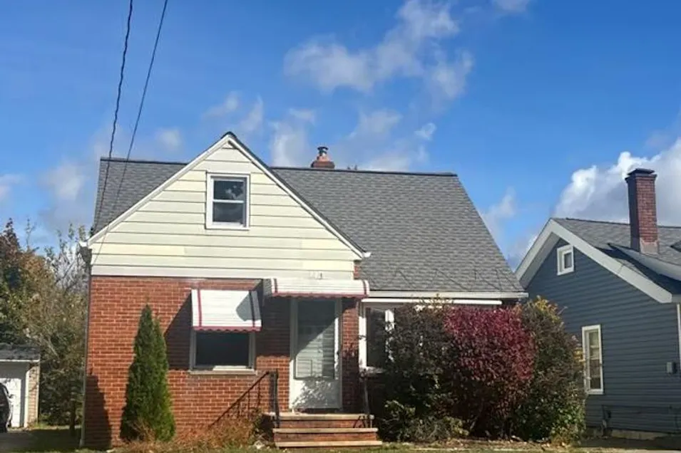 363 E 324th St Willowick, OH 44095, Lake County