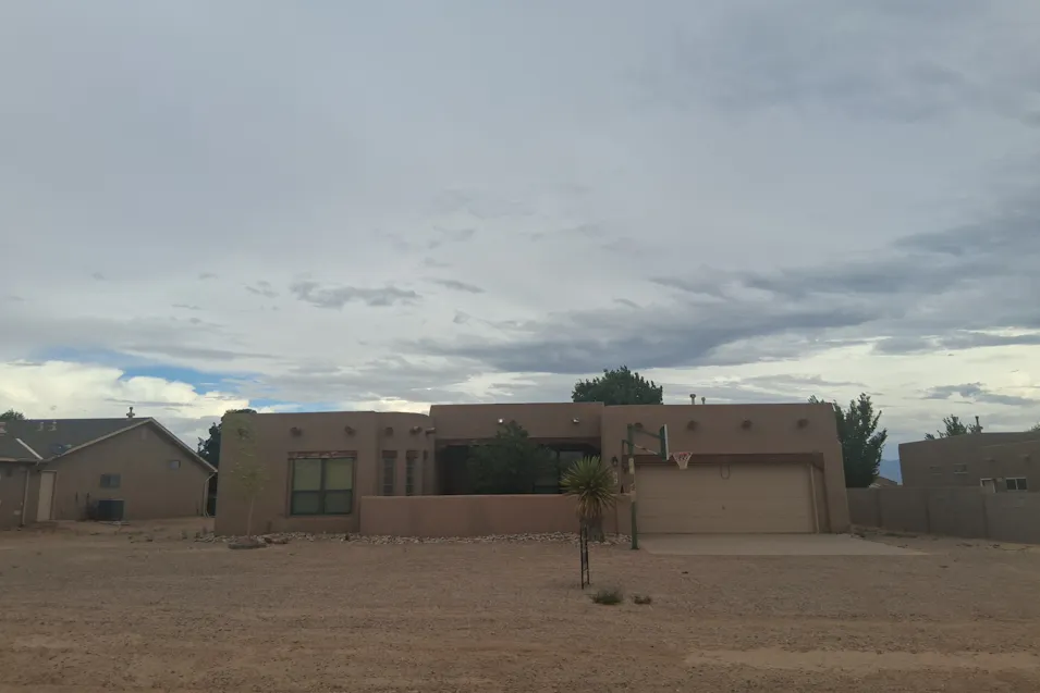624 5th St NE Rio Rancho, NM 87124, Sandoval County