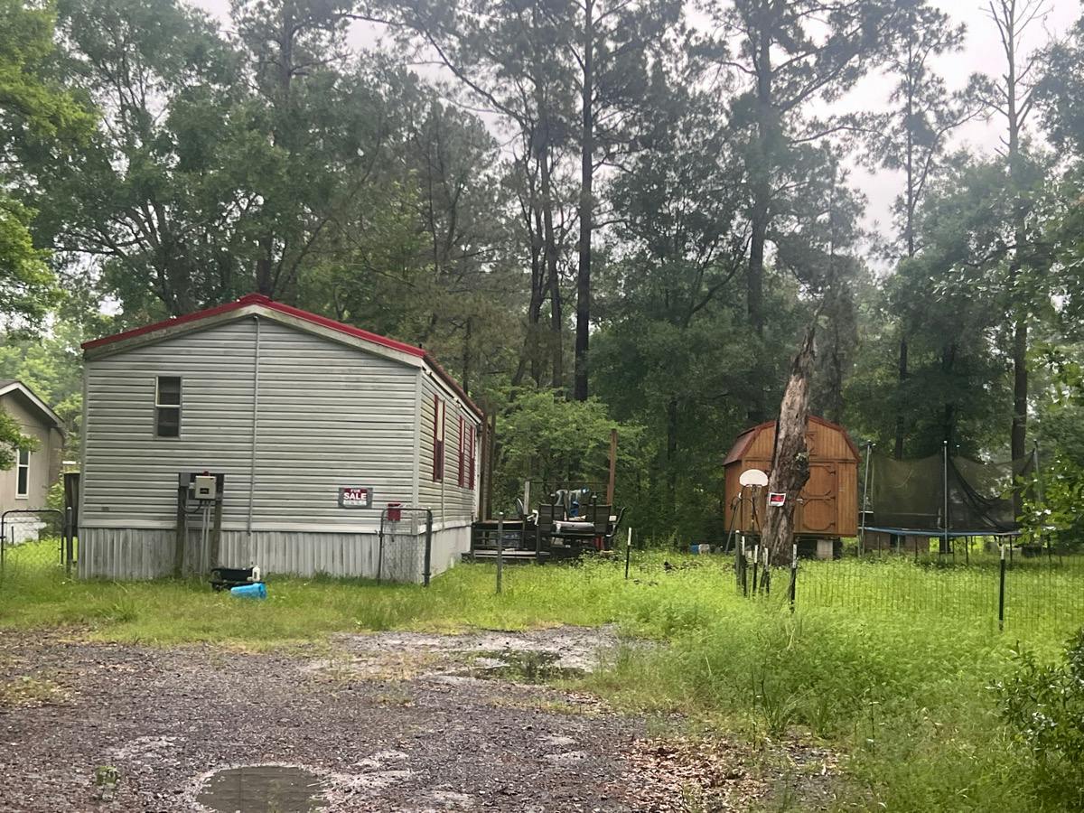 Flora St, Vidor, TX 77662
