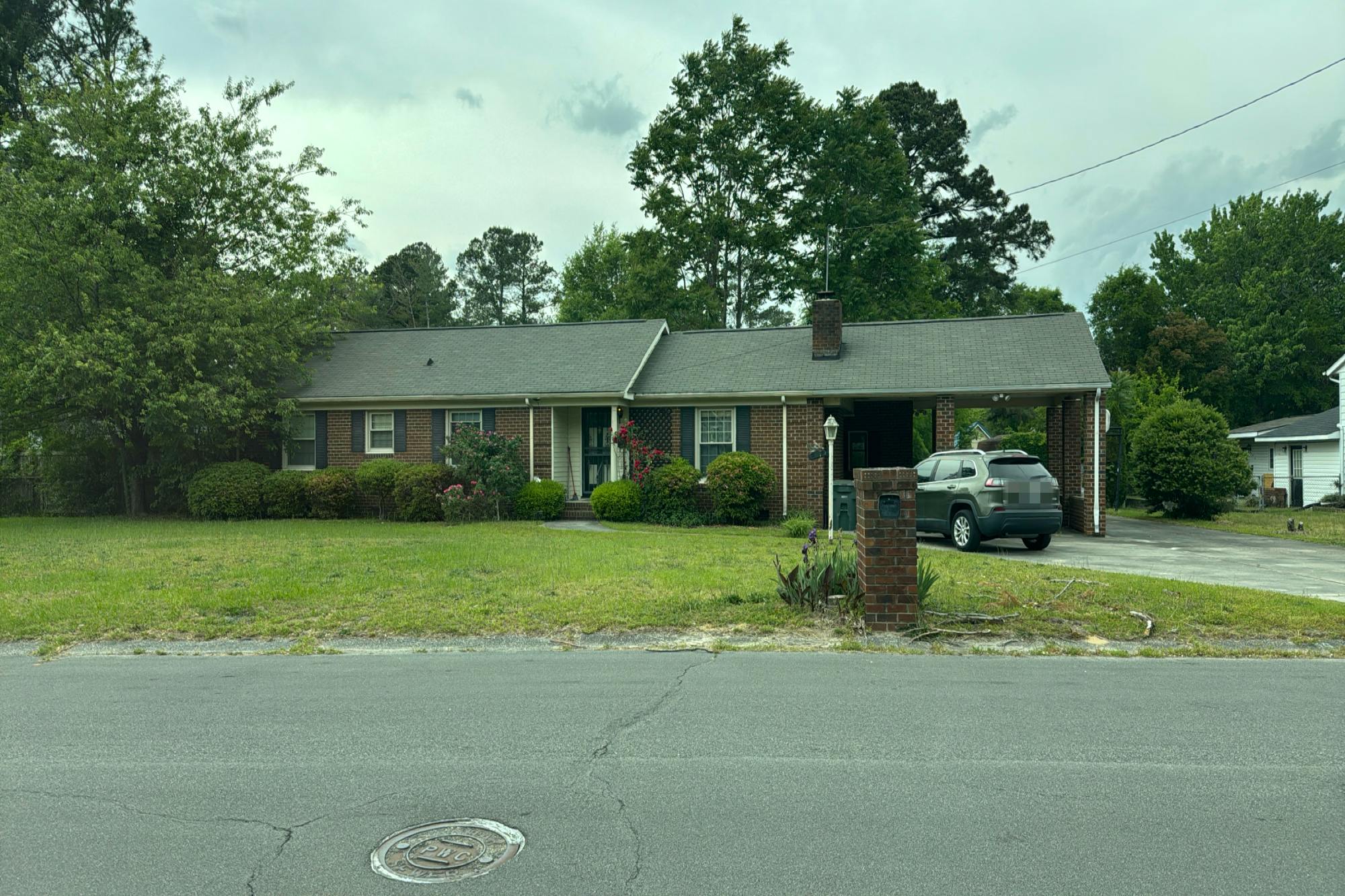 Farmview Dr, Fayetteville, NC 28311