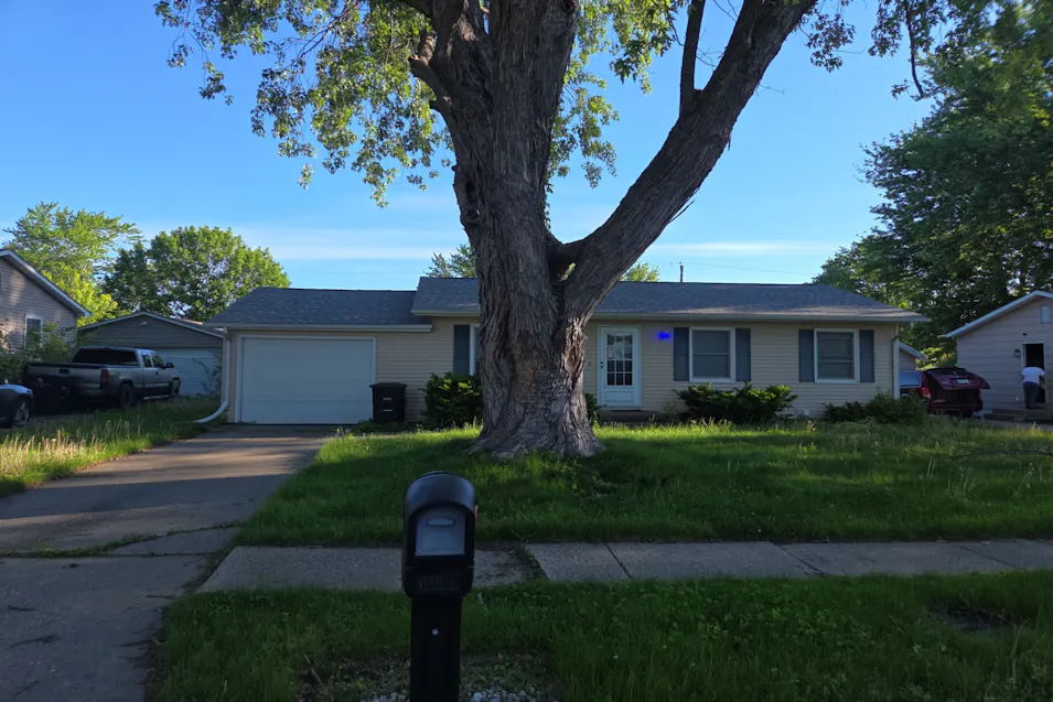 1221 95th Ave W Rock Island, IL 61201, Rock Island County