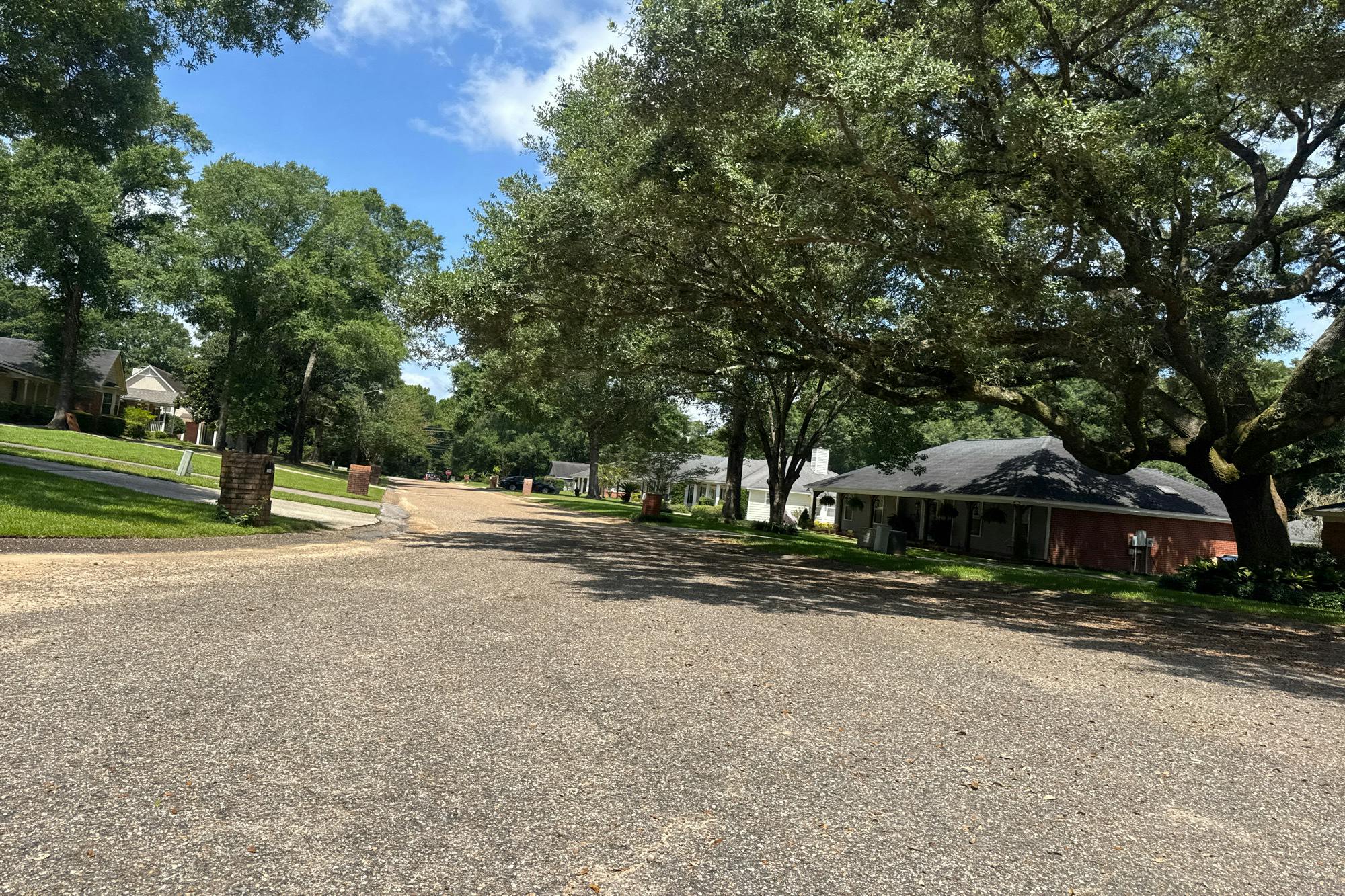 Huntington Ct, Mobile, AL 36619