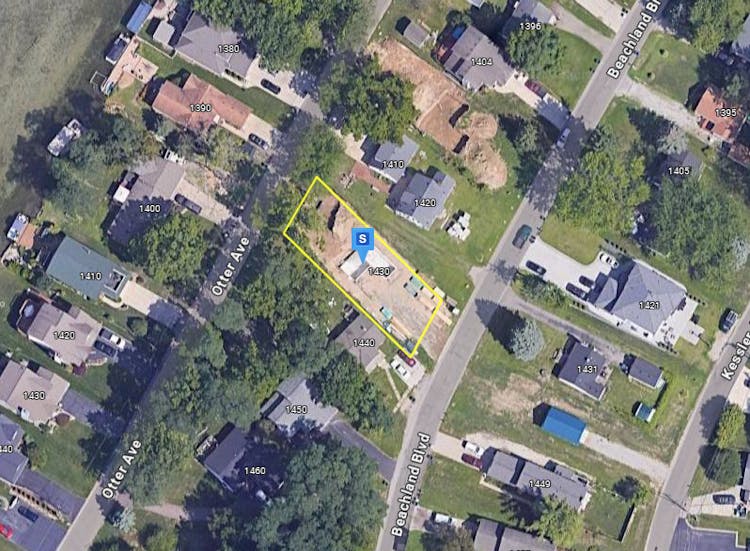 1430 Beachland Blvd Waterford, MI 48328, Oakland County