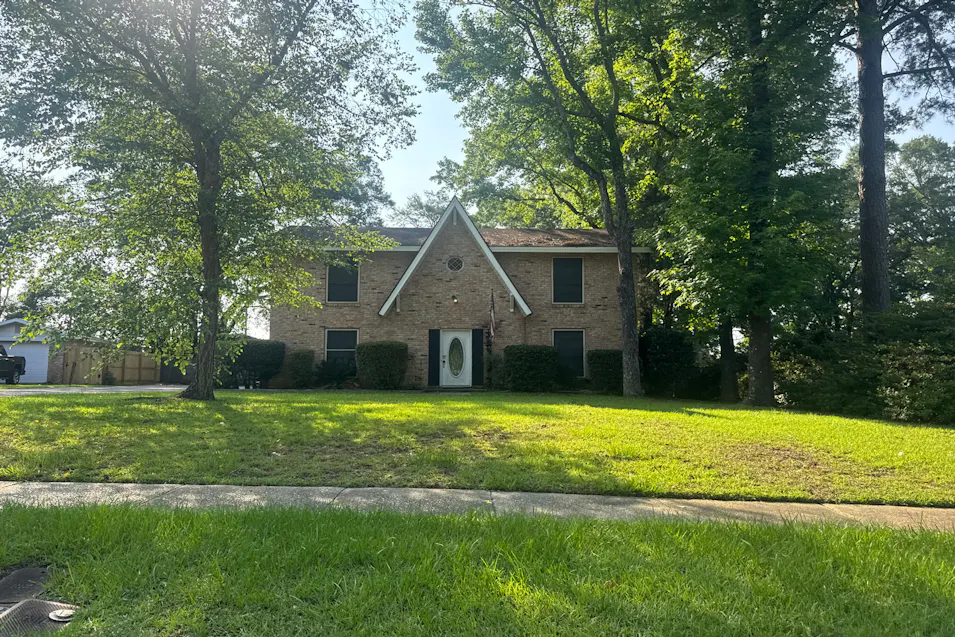 2137 Woodhillcrest Dr Mobile, AL 36609, Mobile County