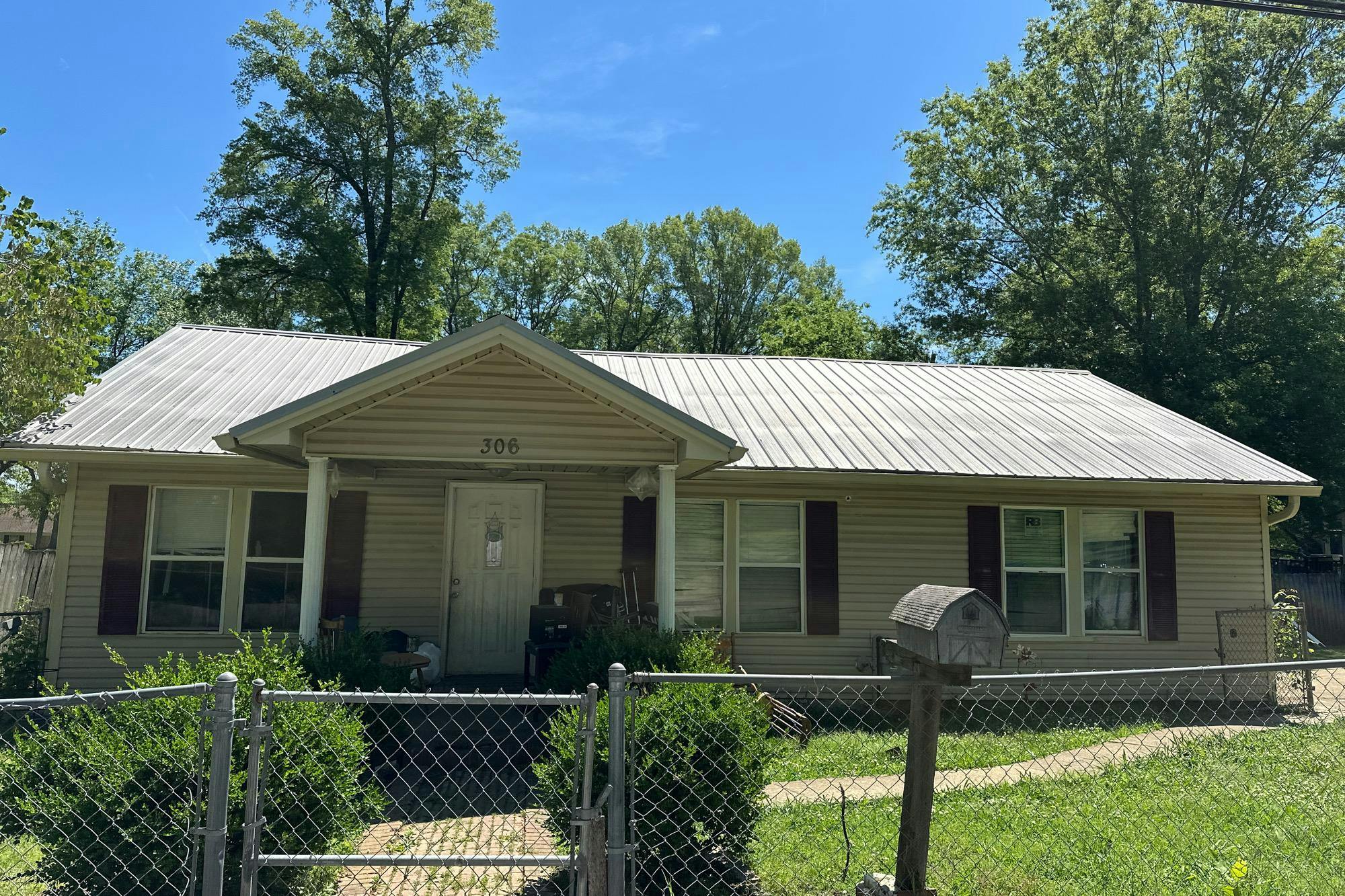 Nelson St, Corinth, MS 38834