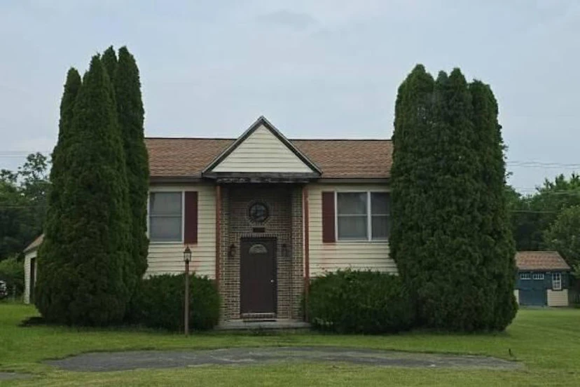 240 Bluebird Dr