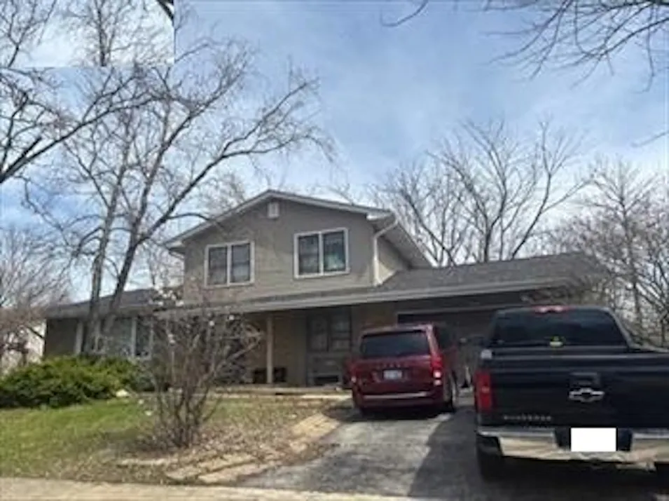 704 N Pinecrest Rd Bolingbrook, IL 60440, Will County