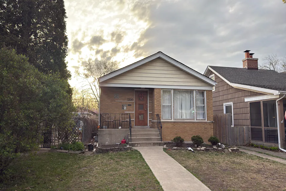 12041 Maple Ave Blue Island, IL 60406, Cook County