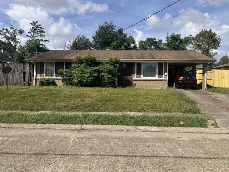 1475 Lauradale Dr. New Orleans, LA 70114, Orleans County