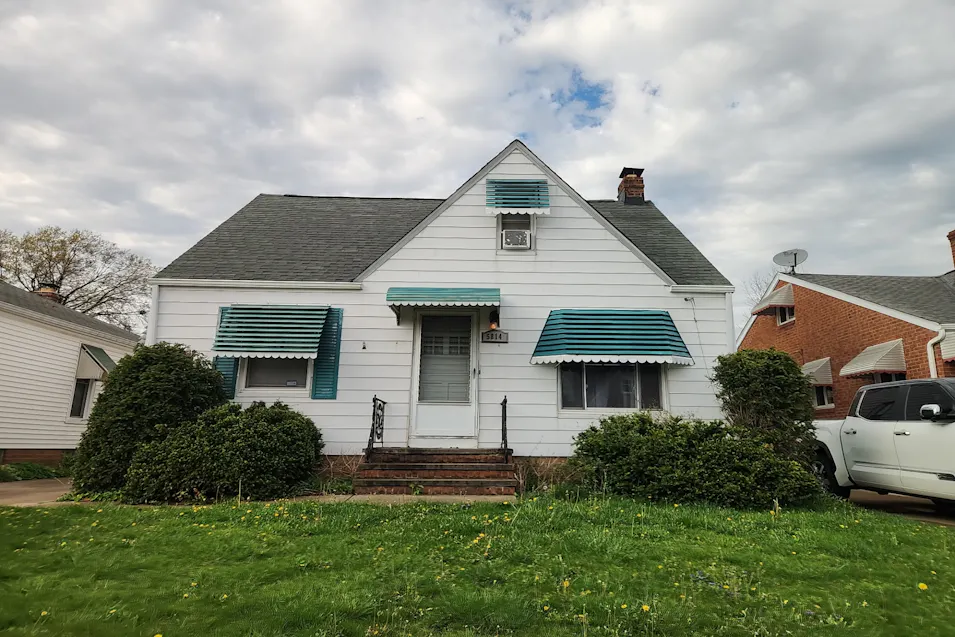 5814 Kenneth Ave Parma, OH 44129, Cuyahoga County