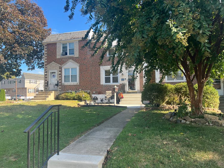 5 N Garfield Ave Glenolden, PA 19036, Delaware County