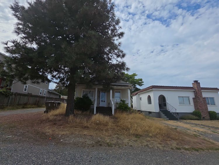 5420 S State St Tacoma, WA 98409, Pierce County