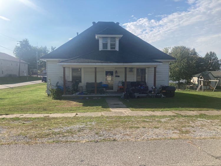 200 N Center St Francisco, IN 47649, Gibson County