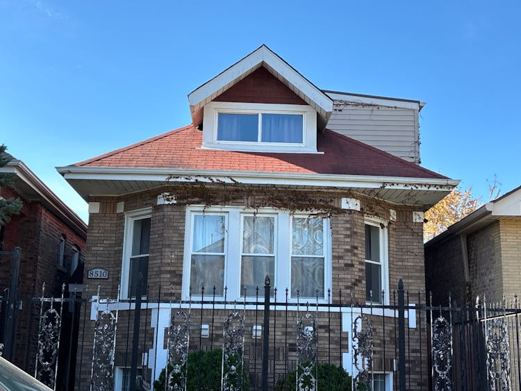 8510 S Elizabeth St Chicago, IL 60620, Cook County