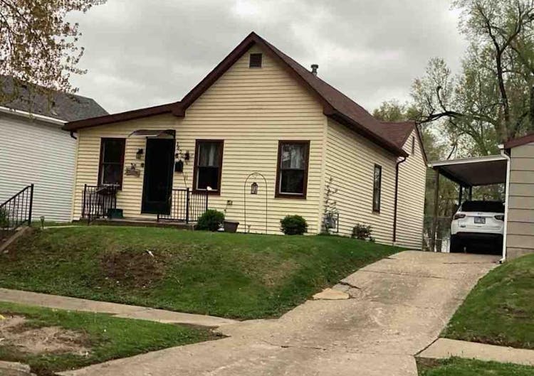 1620 Spruce St Quincy, IL 62301, Adams County