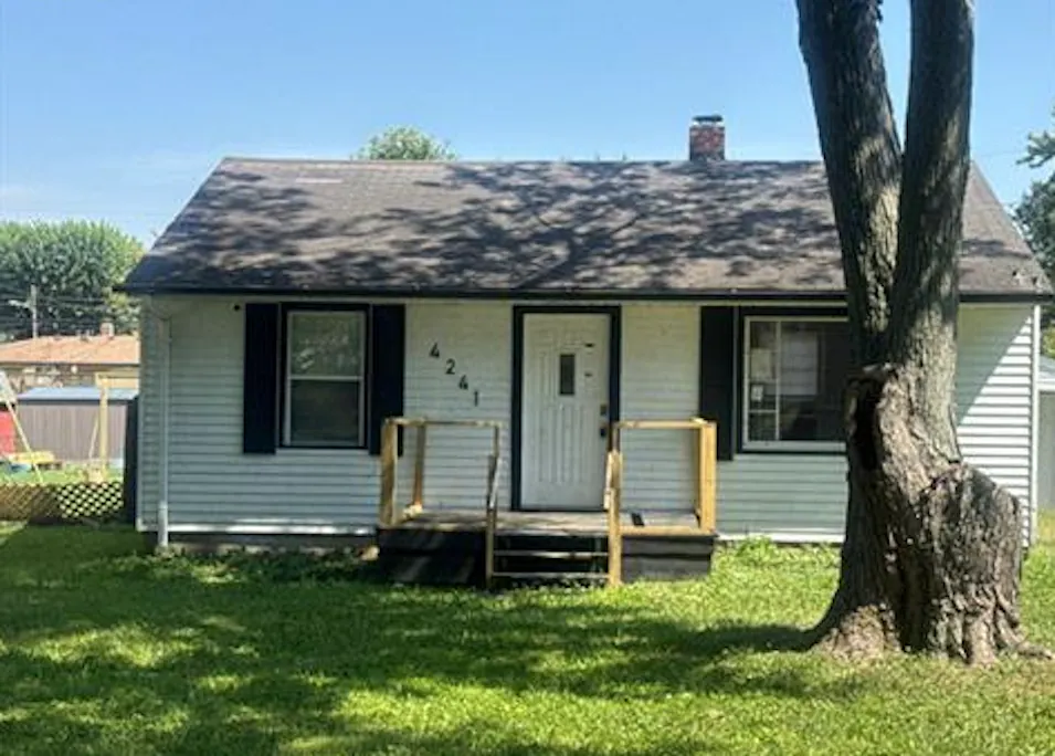 4241 S Gerrard Dr Indianapolis, IN 46221, Marion County