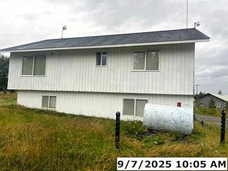 64935 Nikolaevsk Rd. Nikolaevsk, AK 99556, Homer County