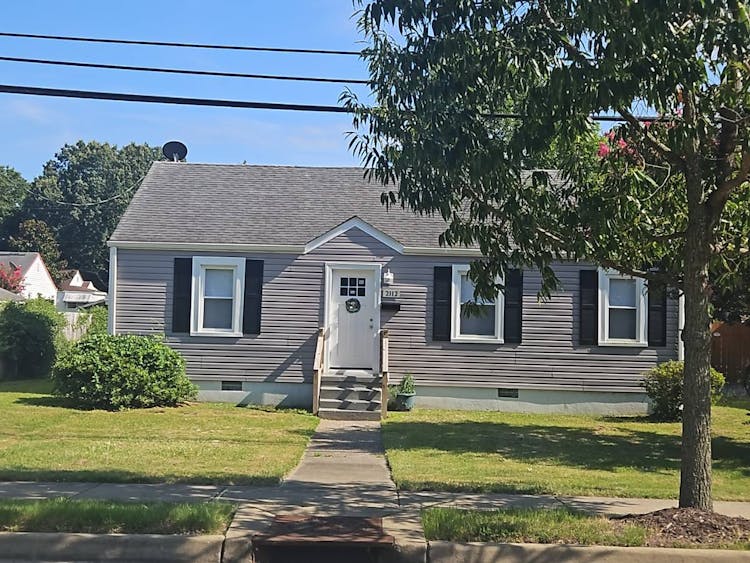 2112 E Pembroke Ave Hampton, VA 23664, Hampton City County