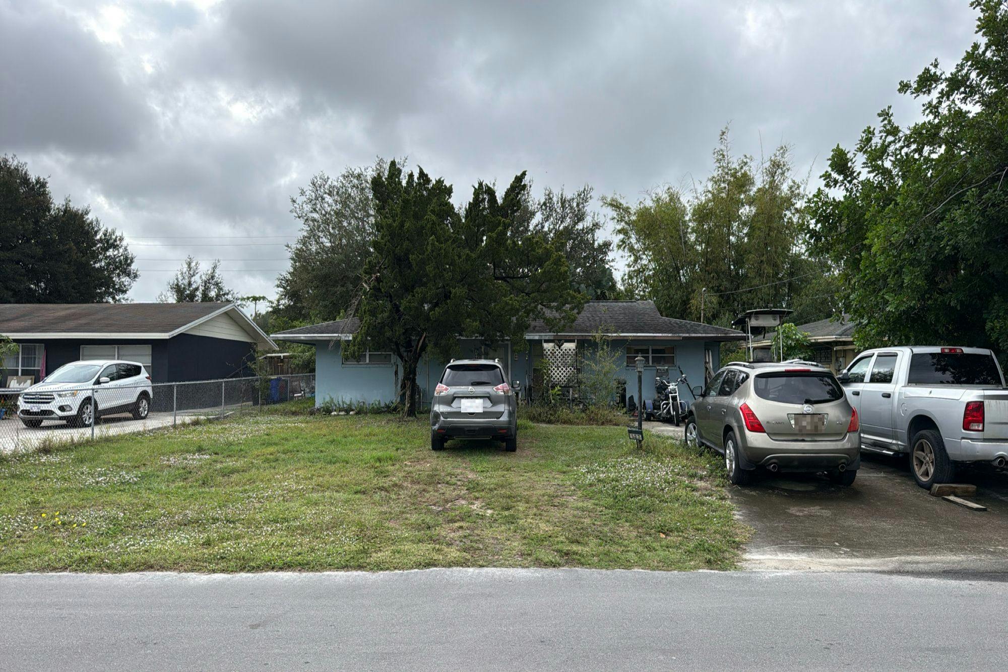 Devon Ave, Roselle, IL 60172
